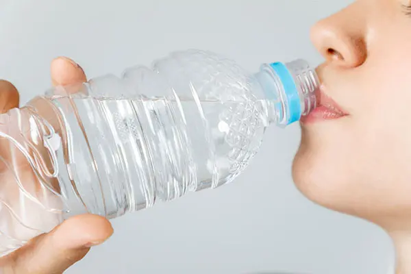 糖尿病の血糖値を劇的に下げる水の飲み方5選|東京都新橋駅徒歩１分の